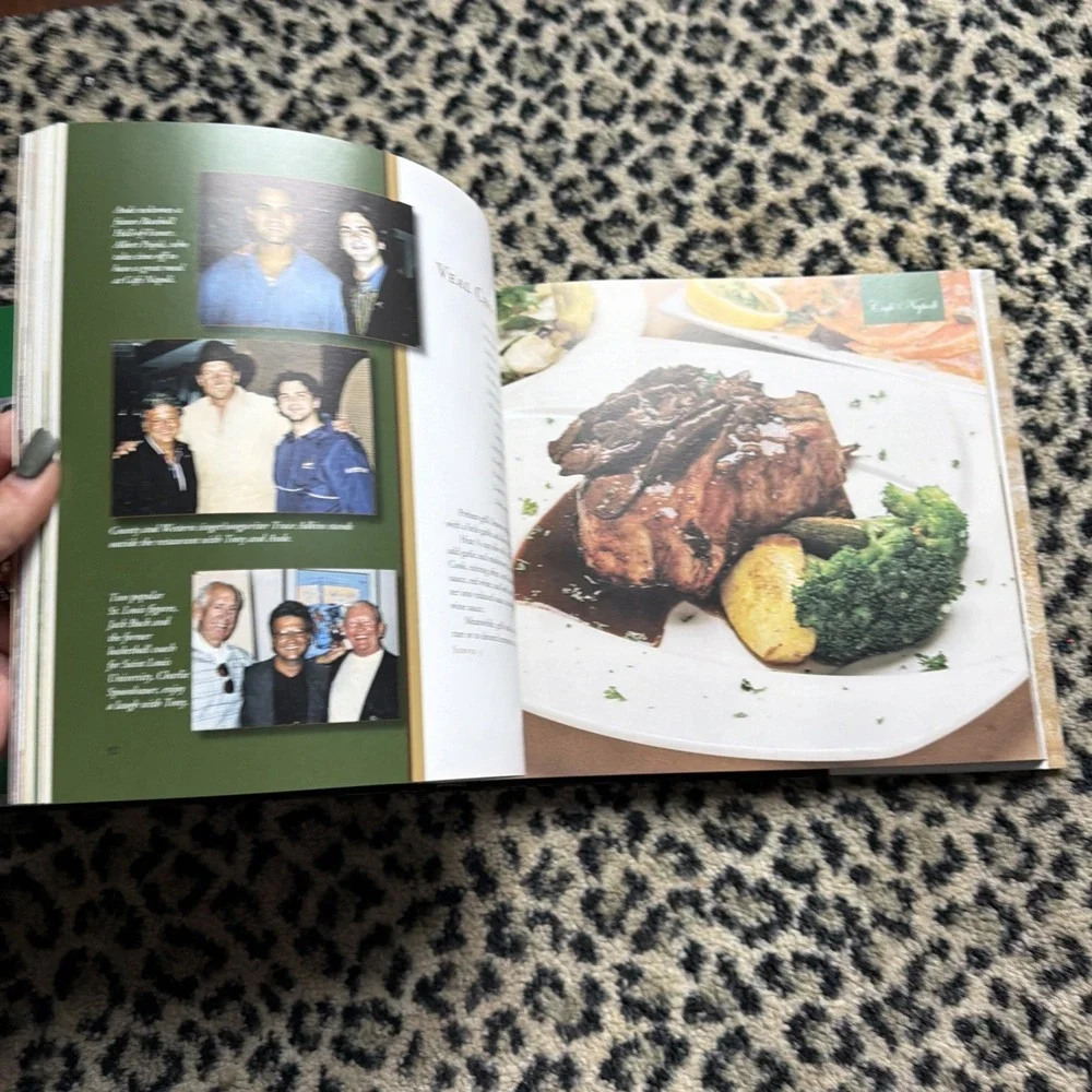 Saint Louis Italians The Hill and Beyond Cookbook,‎ Eleanore Berra Marfisi 2008